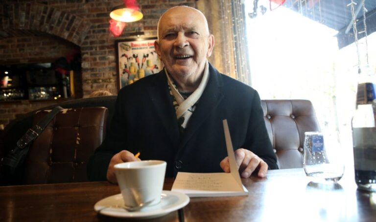 G. Patackas apsukų nemažina – dienos šviesą išvydo 45-oji eilėraščių knygelė „Žalia jaunystė“ – Kas vyksta Kaune