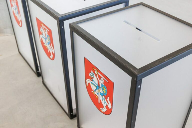 Komisija nusprendė neperskaičiuoti rezultatų Kalniečių apygardoje – Kas vyksta Kaune