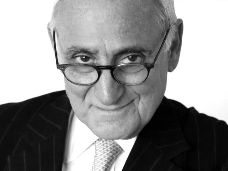 A4 dėmesio centre: Robertas AM Sternas Niuporte, RI | A4 Architecture + Planning, Inc.